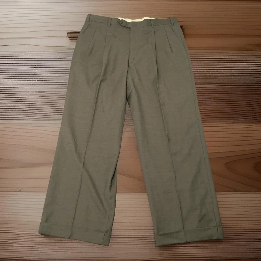 Stafford Men's Suit 44R Gray Wool 37x29 Pleated Pants 2 Button 2 Piece Business‎